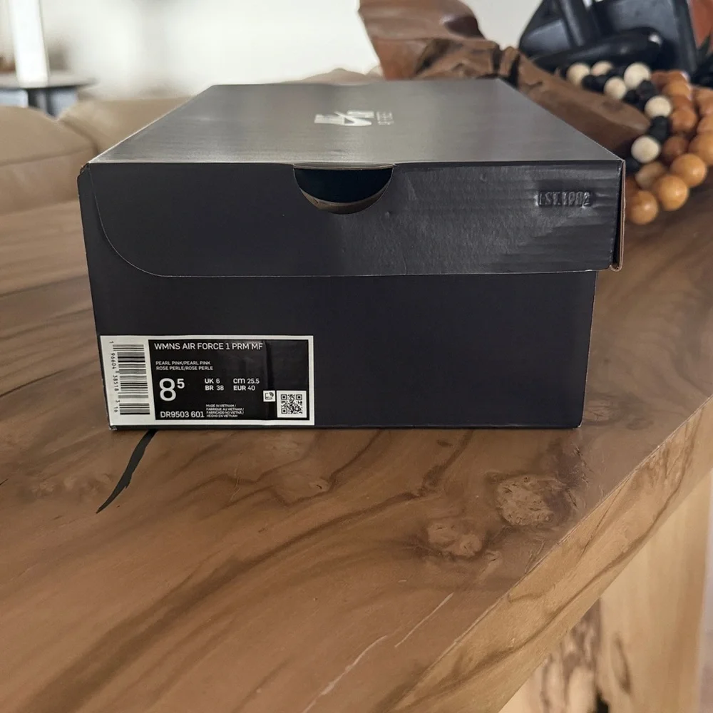 Nike Air Force 1 Shoes - Picture 15 of 15